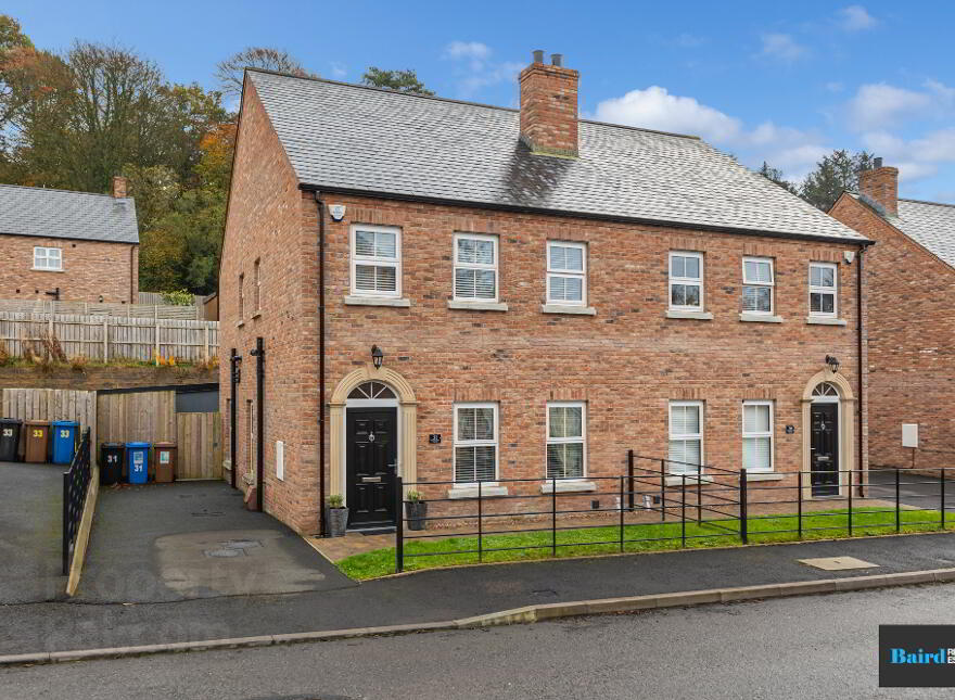 31 Castle Glen Avenue, Dungannon, BT71 6YF photo