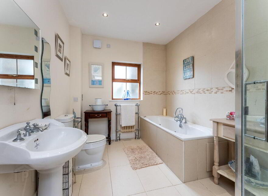 Longview Lodge, 7a Inishargy Road, Kircubbin, Newtownards, BT22 2RG