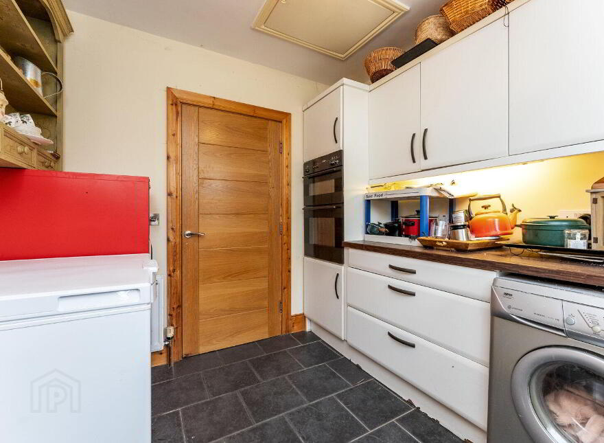 Longview Lodge, 7a Inishargy Road, Kircubbin, Newtownards, BT22 2RG