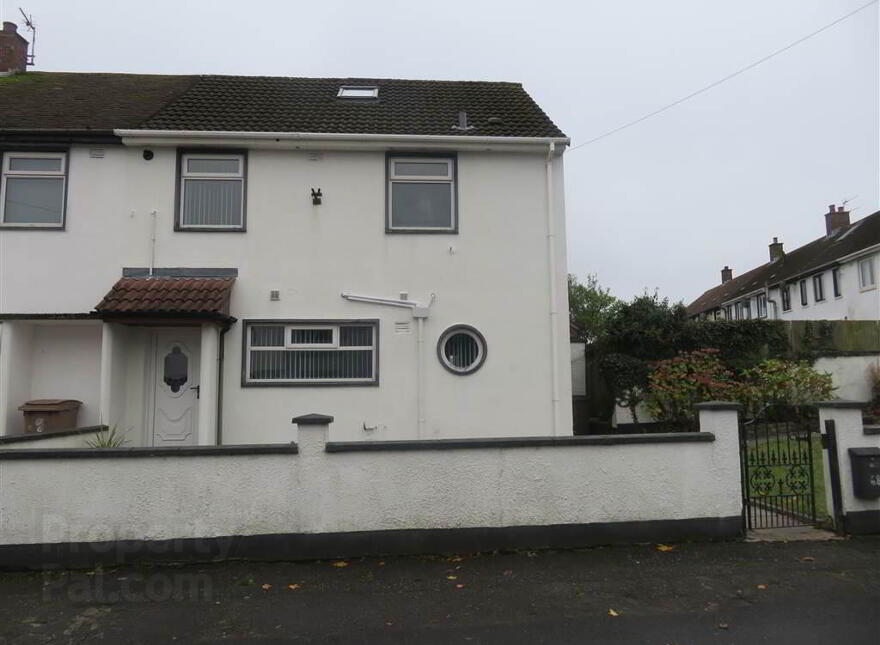 68 Locksley Gardens, Belfast, BT10 0EB photo