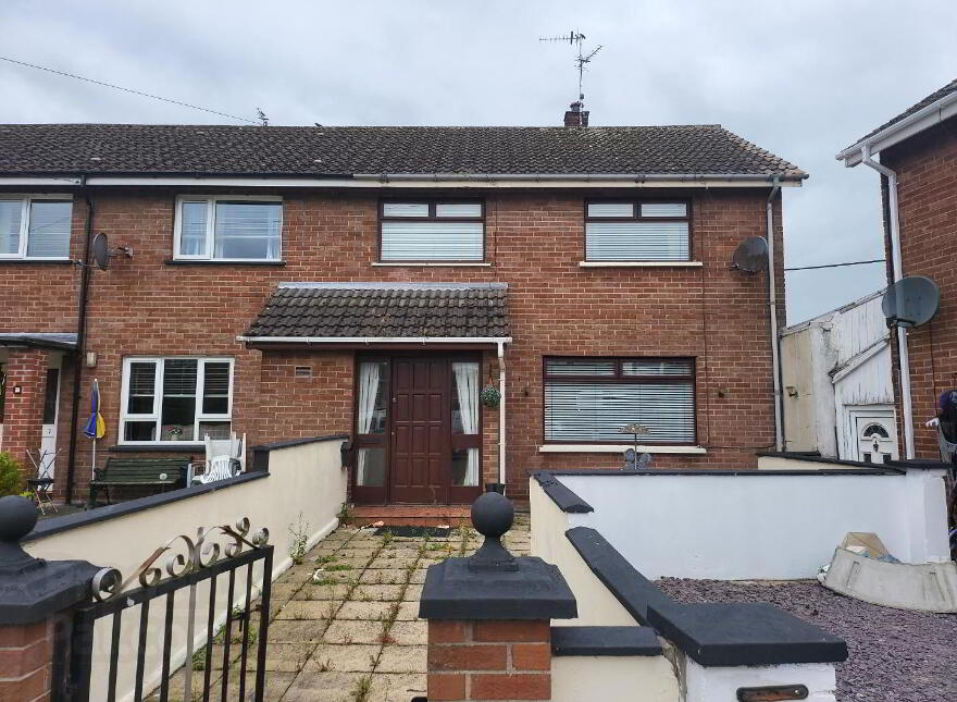 8 Filbin Crescent, Lurgan, Craigavon, BT67 9EX photo