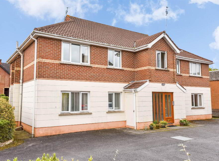 1 Blackwood Court, Blackwood Cresent, Helens Bay, BT19 1XT photo