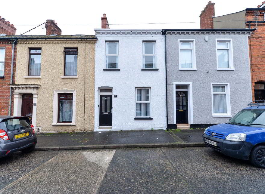 22 Castlereagh Place, Belfast, BT5 4NN photo