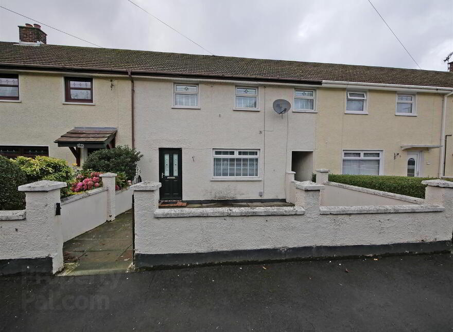 24 Carncaver Road, Clonduff, Belfast, BT6 9NN photo