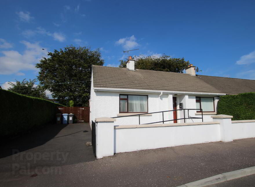 21 Moyola Avenue, Castledawson, BT45 8BA photo