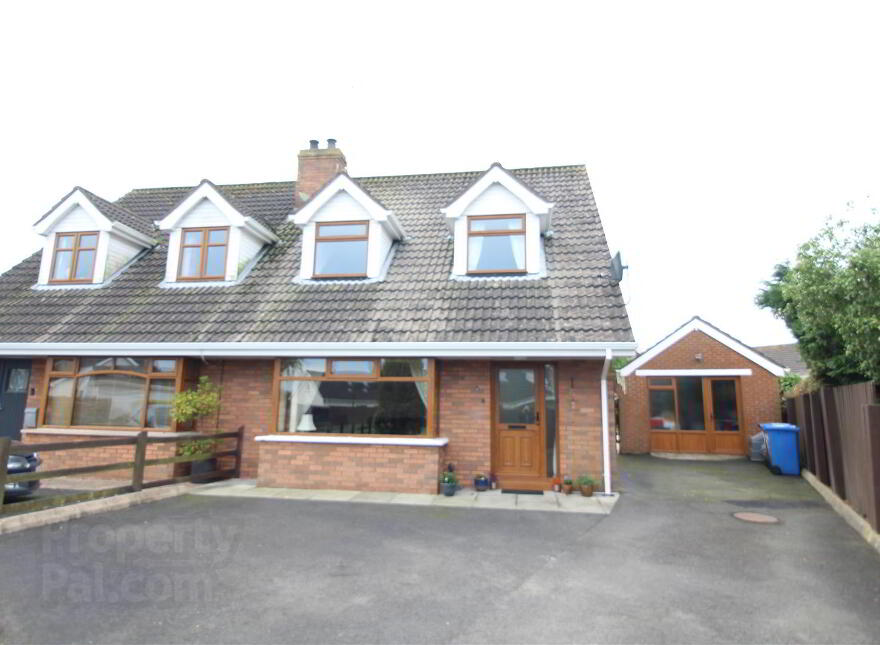 9 Oak Lands, Crossgar, Downpatrick, BT30 9NT photo