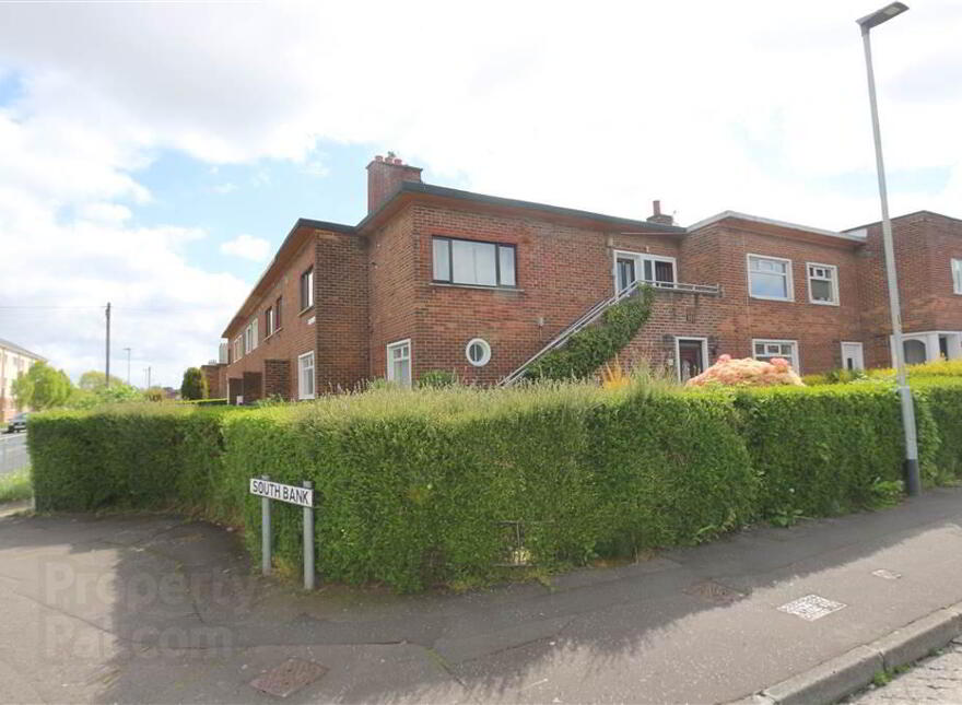 26a Cooneen Way, Cregagh, Belfast, BT6 0EF photo