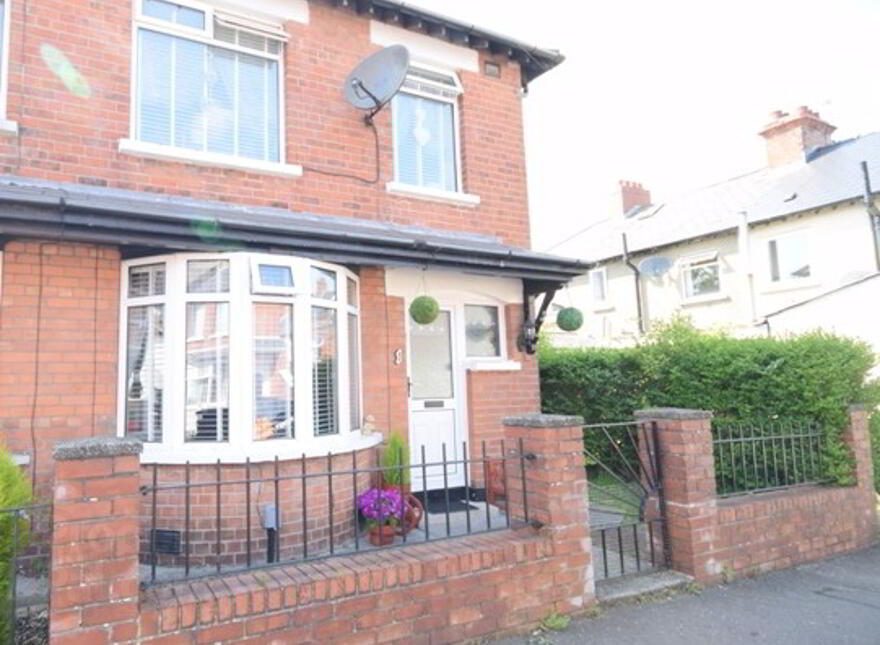 1 Willowholme Drive, Belfast, BT6 8PA photo