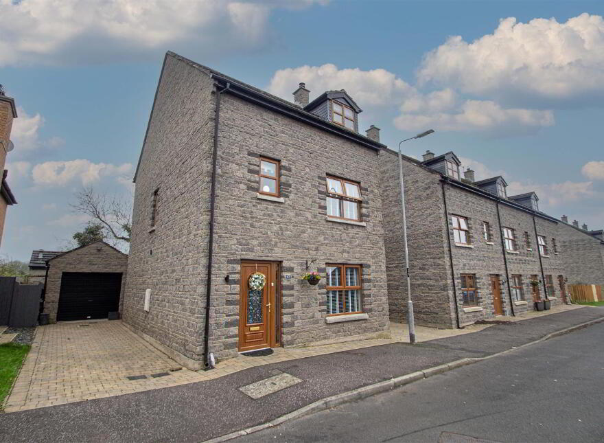 65 Killultagh Avenue, Glenavy, BT29 4GL photo