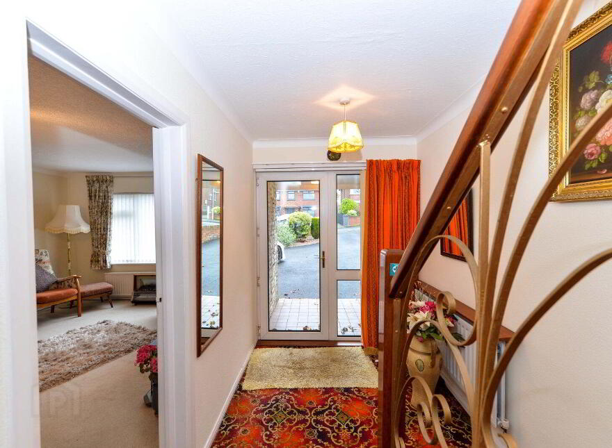 30 Gilnahirk Crescent, Belfast, BT5 7DU