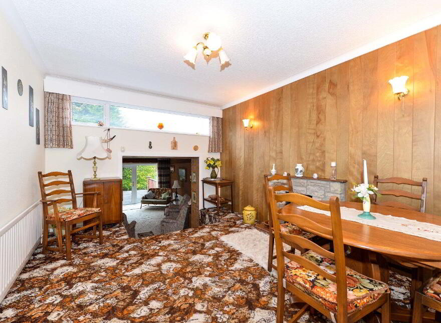 30 Gilnahirk Crescent, Belfast, BT5 7DU