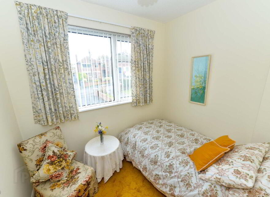 30 Gilnahirk Crescent, Belfast, BT5 7DU