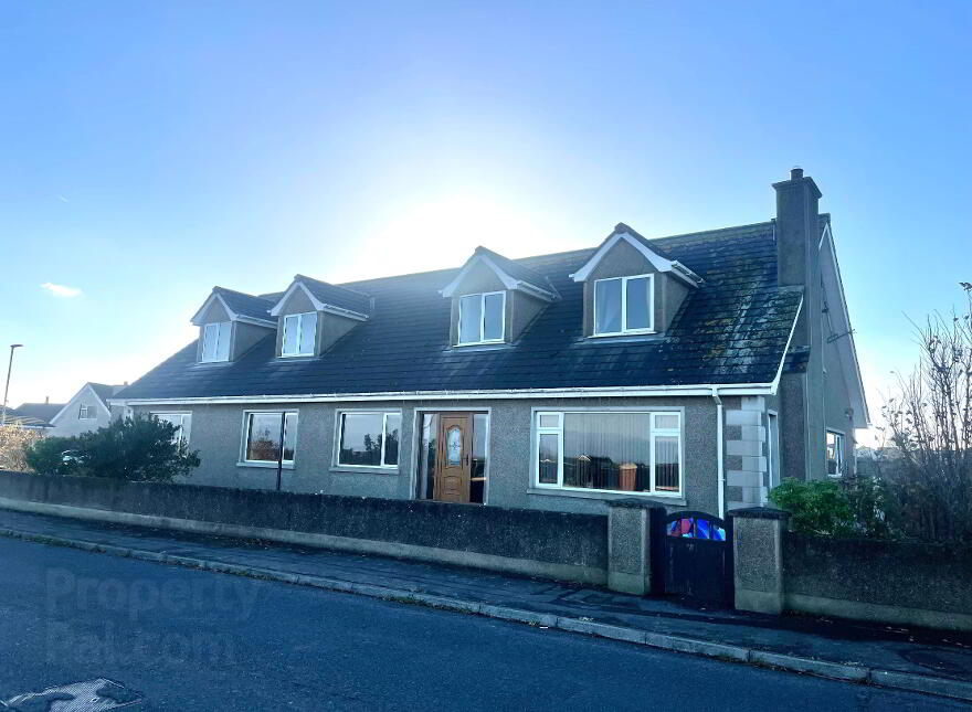 10 Greenfield Drive, Annalong, BT34 4TE photo