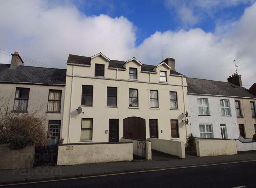 Flat 1, 14 Kenlis Street, Banbridge, BT32 3LR photo