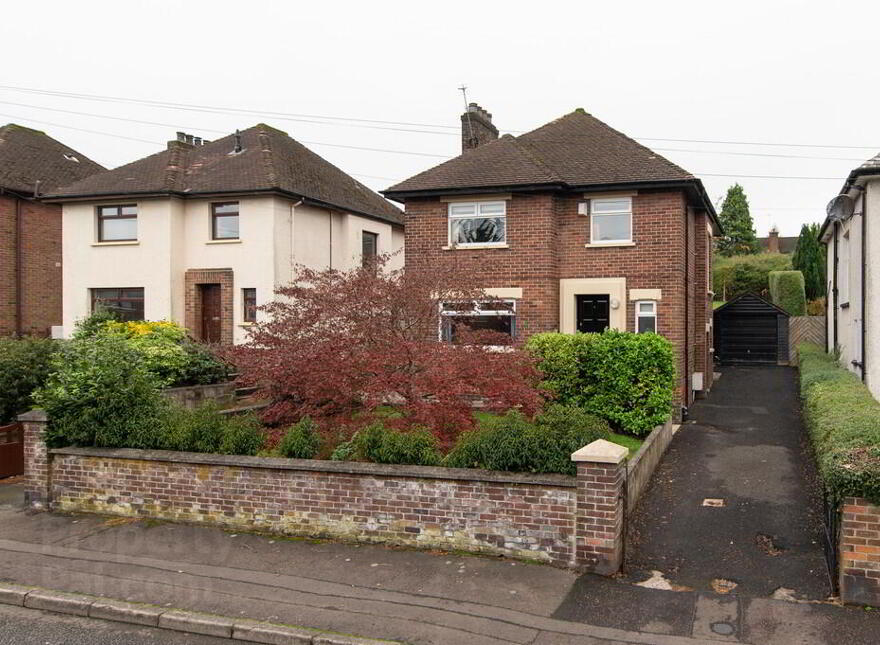 8 Castle Gardens, Belfast, BT15 4GA photo