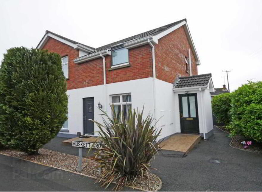 1 Muskett Grove, Carryduff, Castlereagh, Belfast, BT8 8QT photo