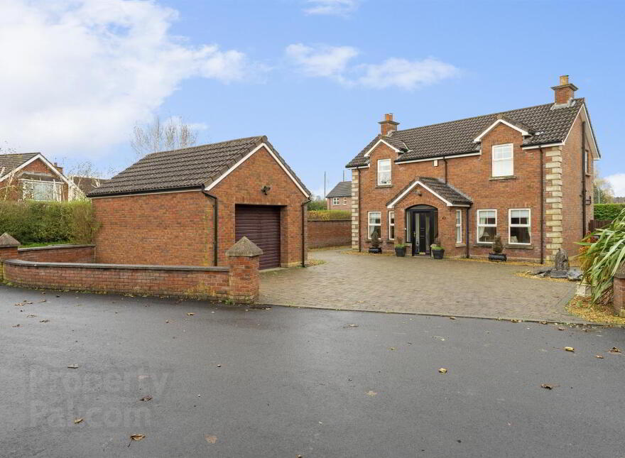 3 Claughlin Manor, Ballyclare, BT39 9LH photo