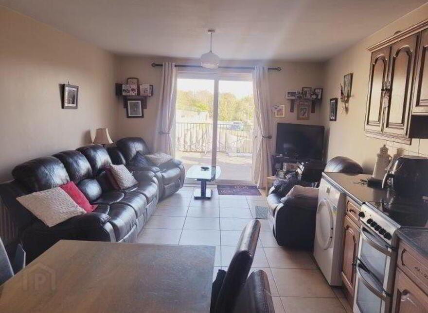 Castle Street, Ballyshannon, F94XY49