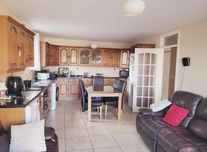 Castle Street, Ballyshannon, F94XY49