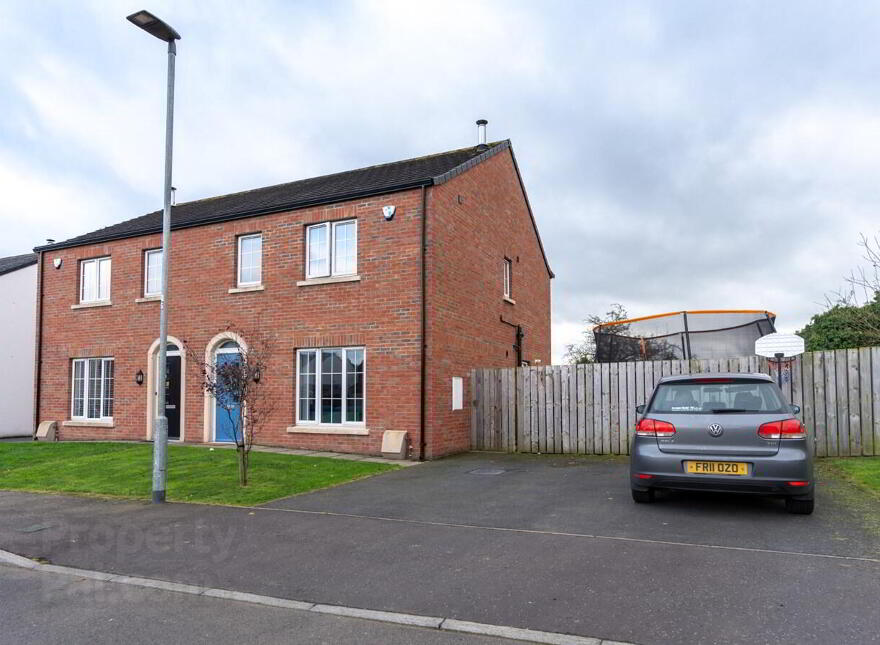 45 Headington Manor, Lurgan, BT66 6TQ photo