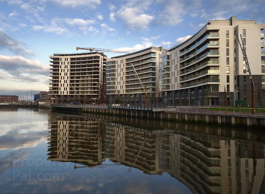 Apartment At The Arc, Titanic Quarter, Belfast, BT3 photo