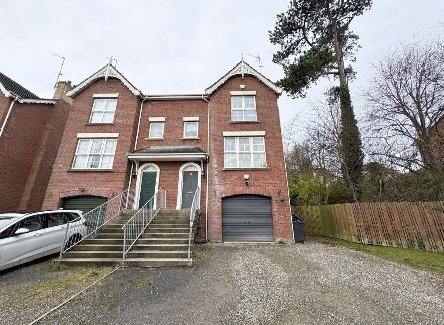 83 Summerhill Brae, Banbridge, BT32 3LS photo