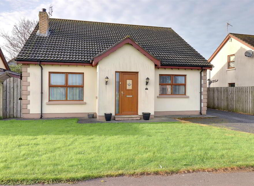 39 Castle Meadow Road, Cloughey, Newtownards, BT22 1GA photo