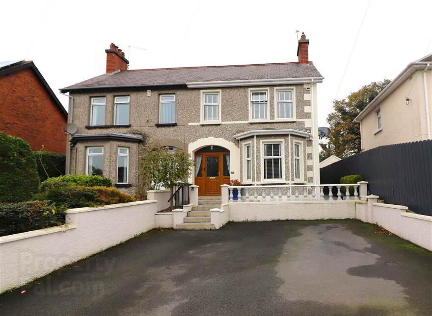 33 Wallace Avenue, Lisburn, BT27 4AE photo