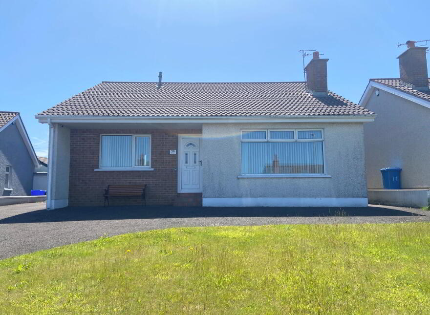 Holiday Let, 29 Vale Park, Portrush, BT56 8PR photo