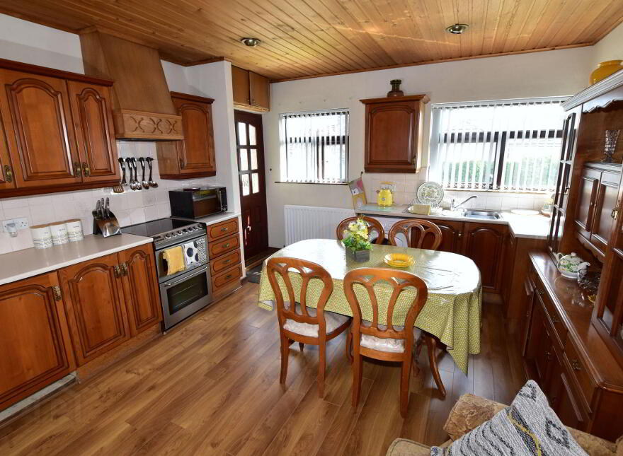 19 Killeaton Crescent, Dunmurry, Belfast, BT17 9HB