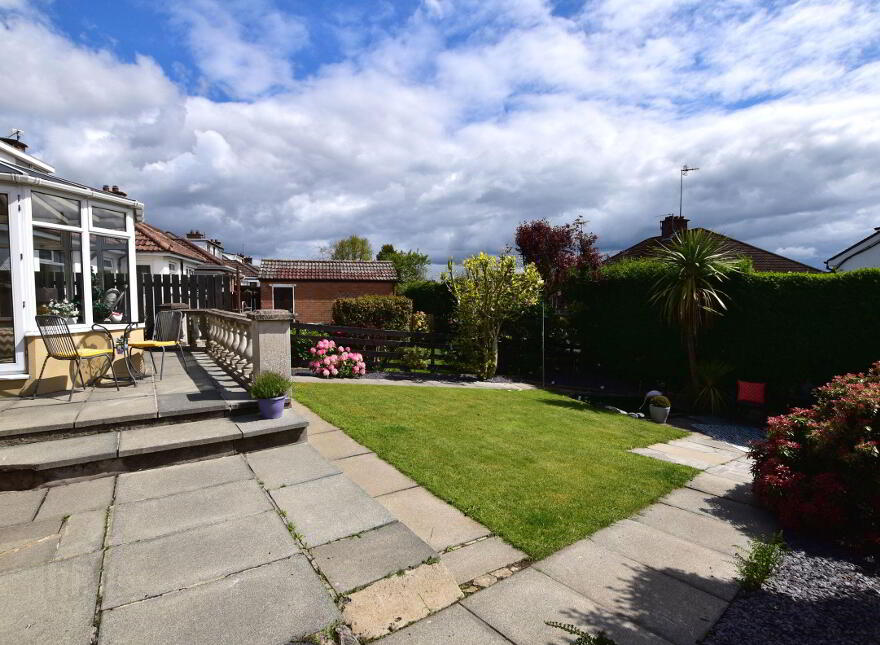 19 Killeaton Crescent, Dunmurry, Belfast, BT17 9HB