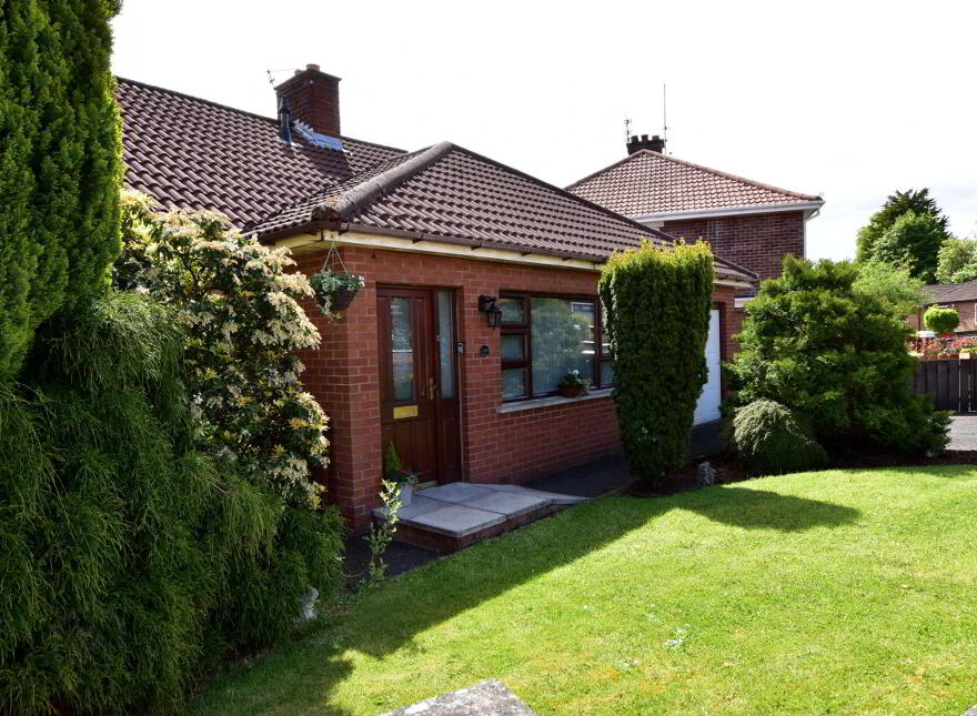 19 Killeaton Crescent, Dunmurry, Belfast, BT17 9HB