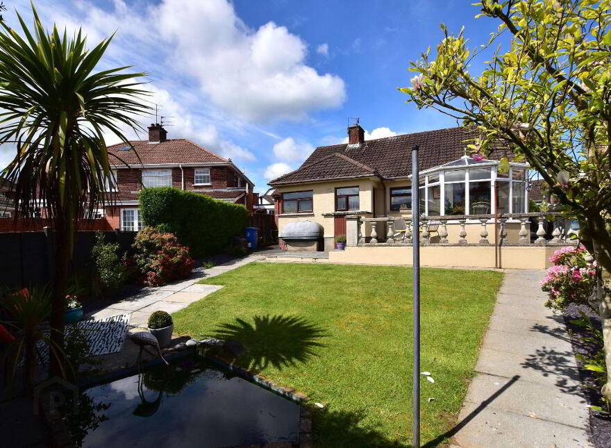 19 Killeaton Crescent, Dunmurry, Belfast, BT17 9HB