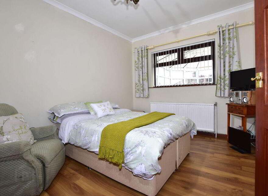 19 Killeaton Crescent, Dunmurry, Belfast, BT17 9HB