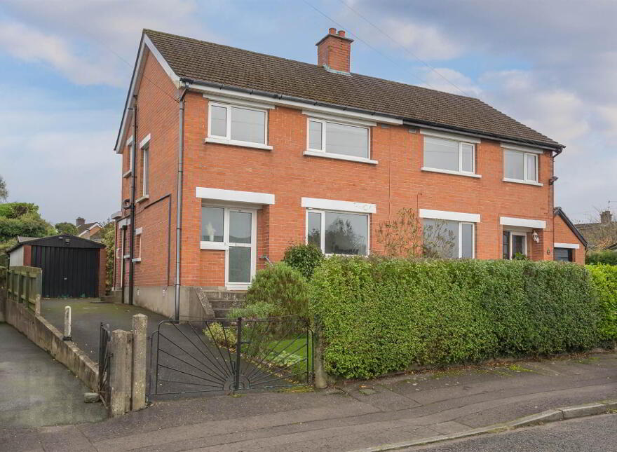 63 Glendale Park, Belfast, BT8 6HT photo