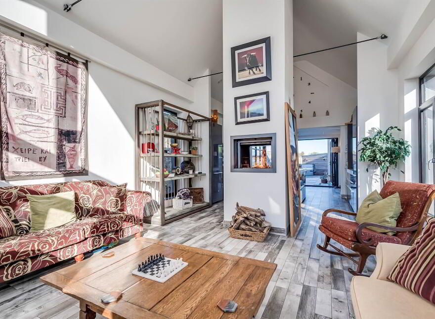 Hillcreely House, 18 Hillsborough Road, Comber, Newtownards, BT23 5PQ