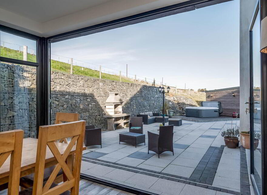 Hillcreely House, 18 Hillsborough Road, Comber, Newtownards, BT23 5PQ