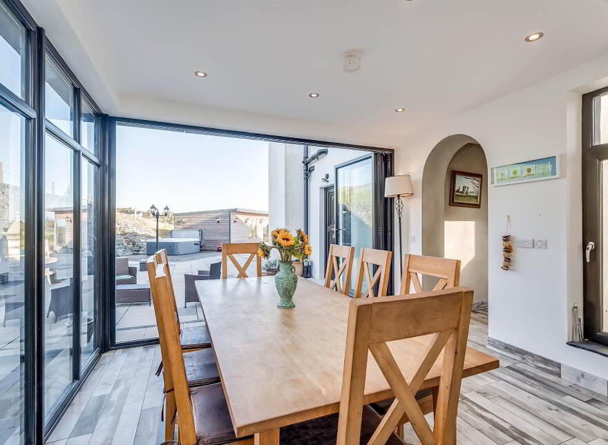 Hillcreely House, 18 Hillsborough Road, Comber, Newtownards, BT23 5PQ