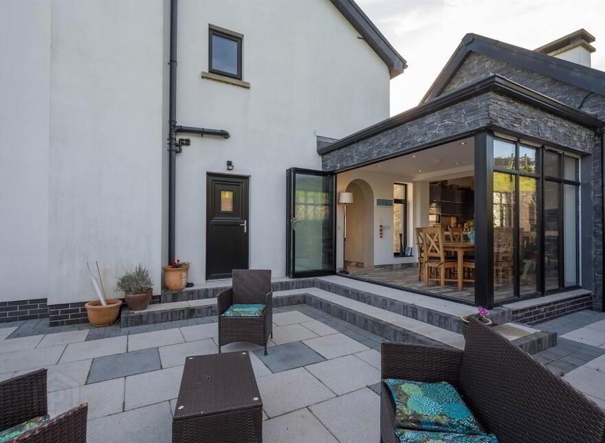 Hillcreely House, 18 Hillsborough Road, Comber, Newtownards, BT23 5PQ