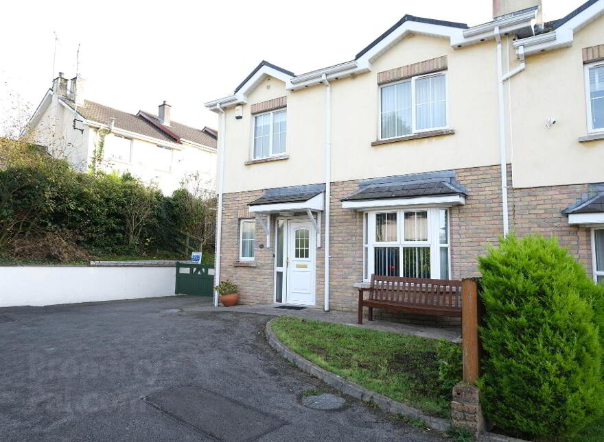 16 Sunnyside Court, Enniskillen, BT74 4EX photo