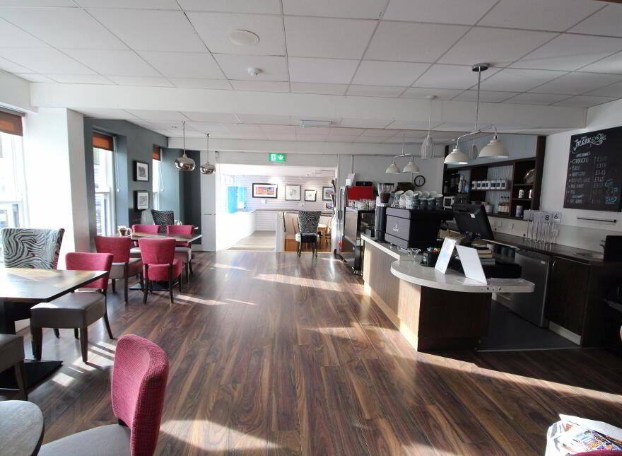 14a Market Square, North, Lisburn, BT28 1AF