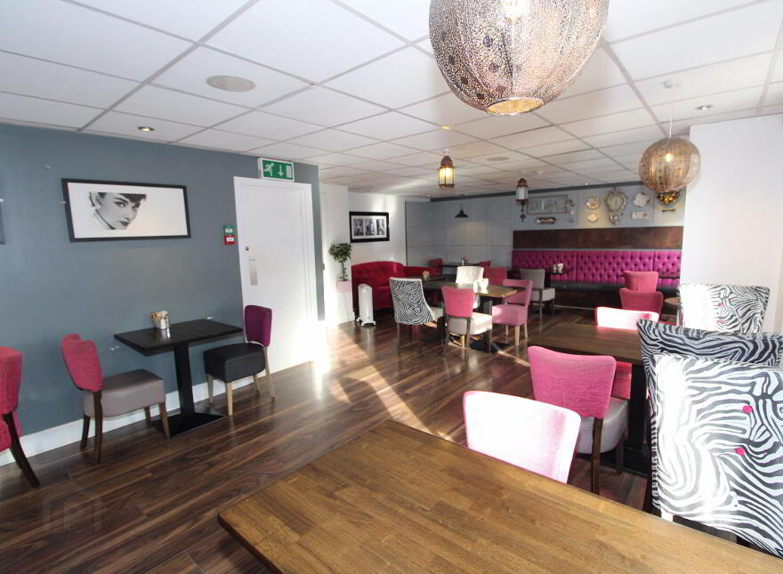 14a Market Square, North, Lisburn, BT28 1AF