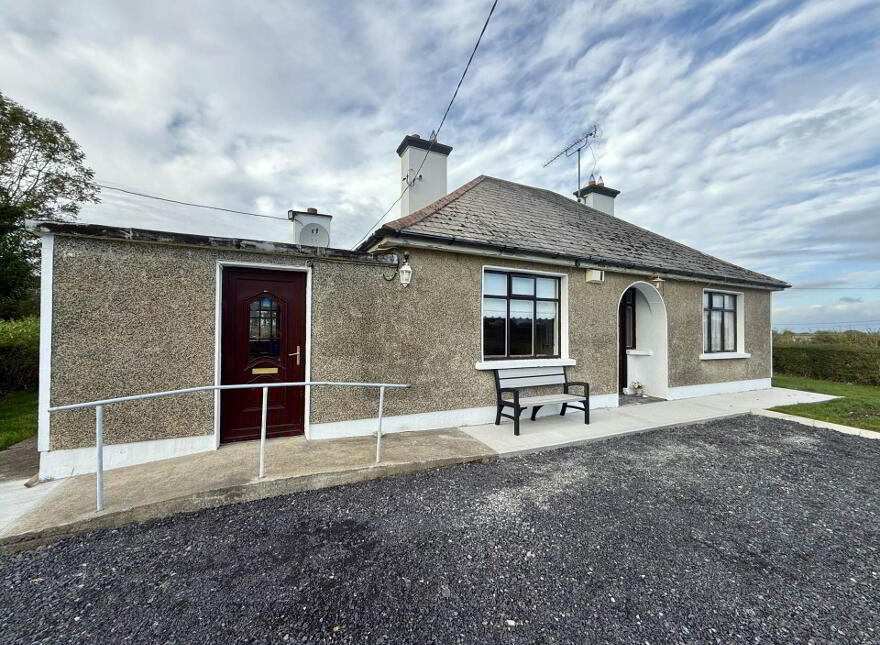 Mountdelvin, Ballyhaunis, Cloonfad, F35XY37 photo