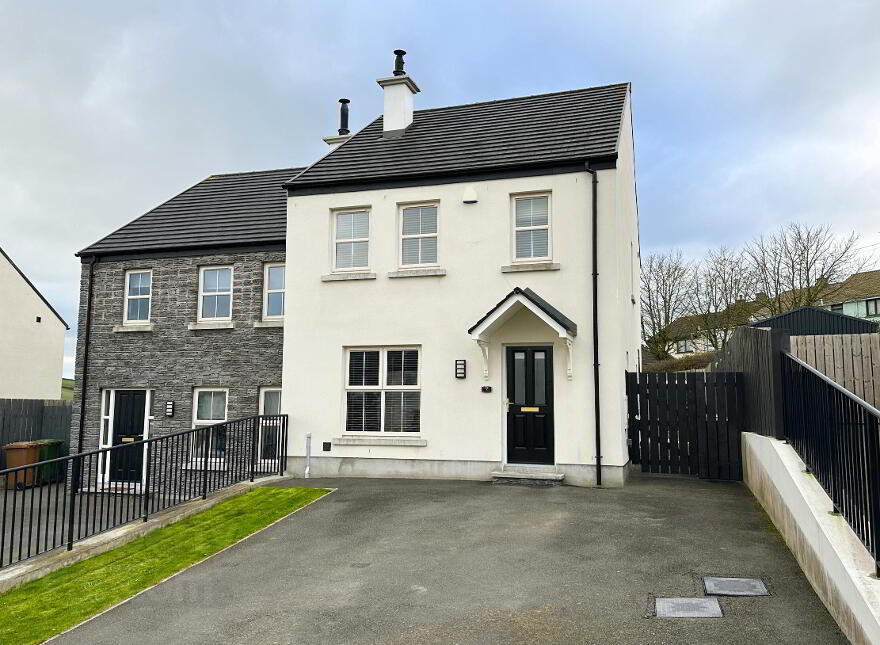 9 Monteith Meadows, Annaclone, Banbridge, BT32 5AP photo