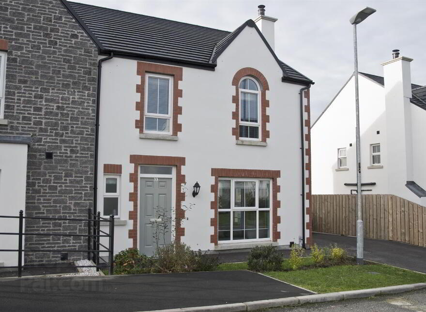 33 Sloanehill, Killyleagh, Downpatrick, BT30 9UX photo