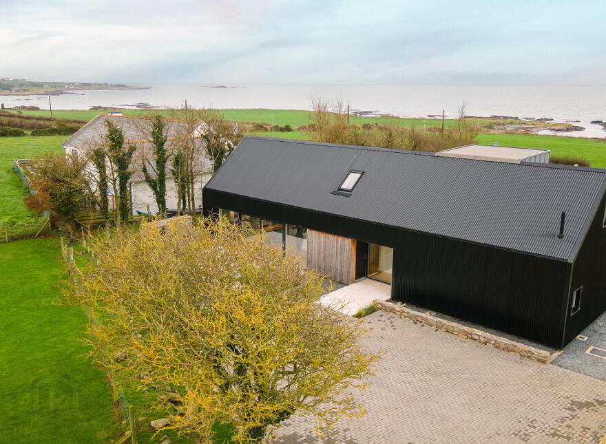 18 Warnocks Road, Portavogie, Newtownards, BT22 1BX