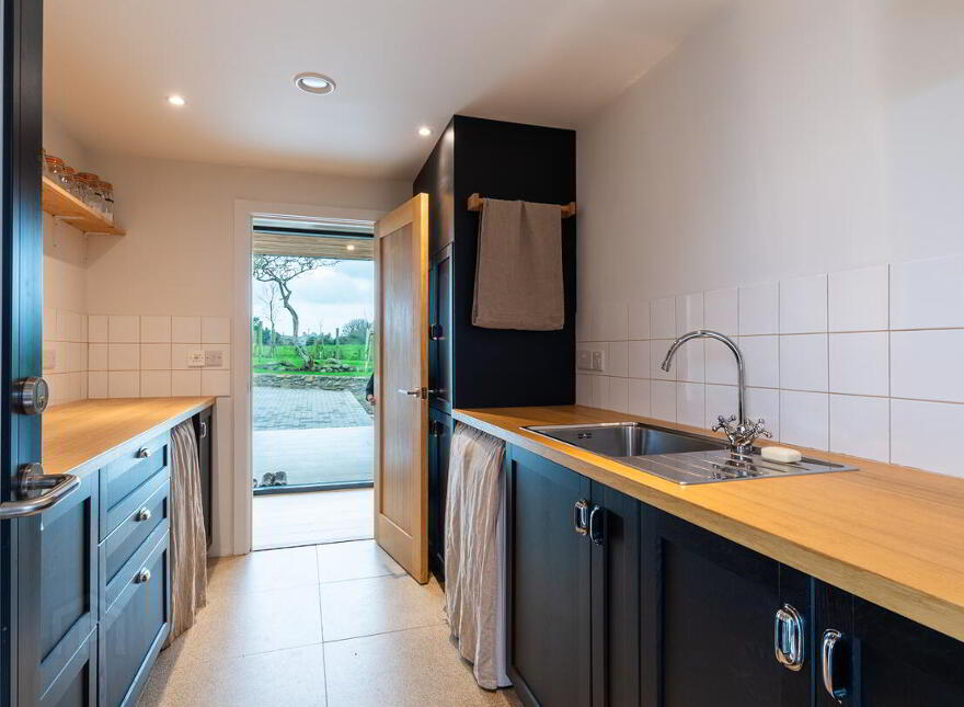 18 Warnocks Road, Portavogie, Newtownards, BT22 1BX