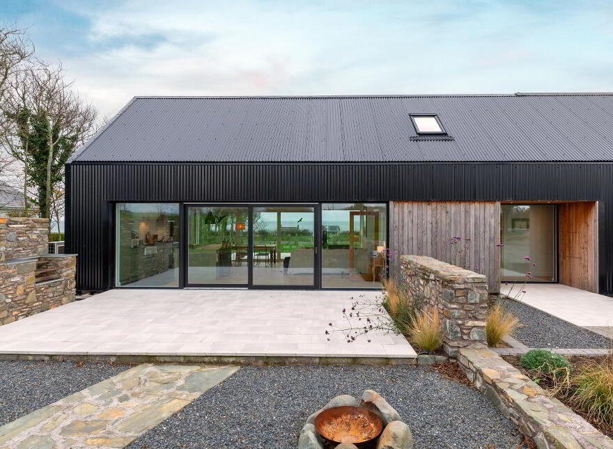 18 Warnocks Road, Portavogie, Newtownards, BT22 1BX