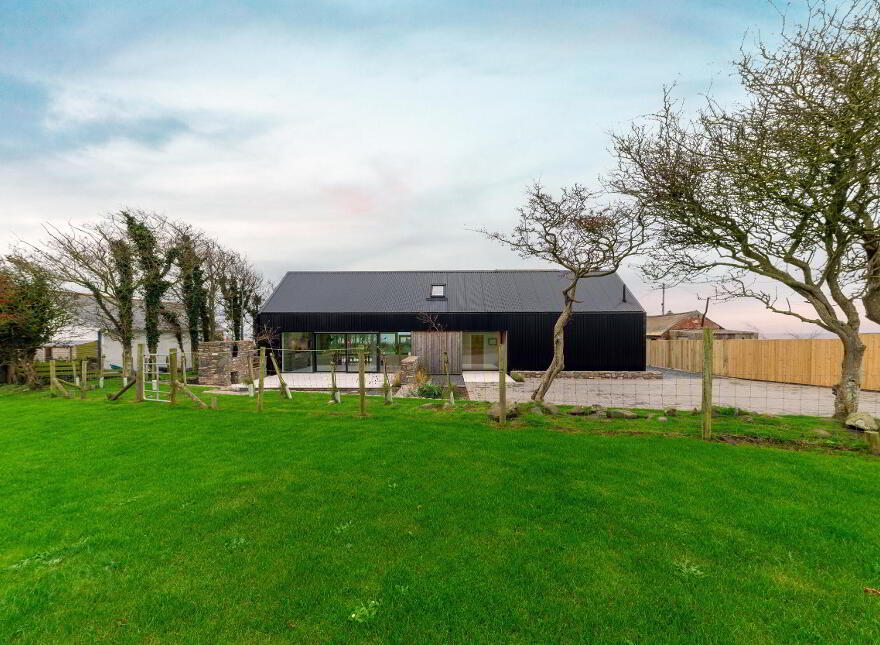 18 Warnocks Road, Portavogie, Newtownards, BT22 1BX