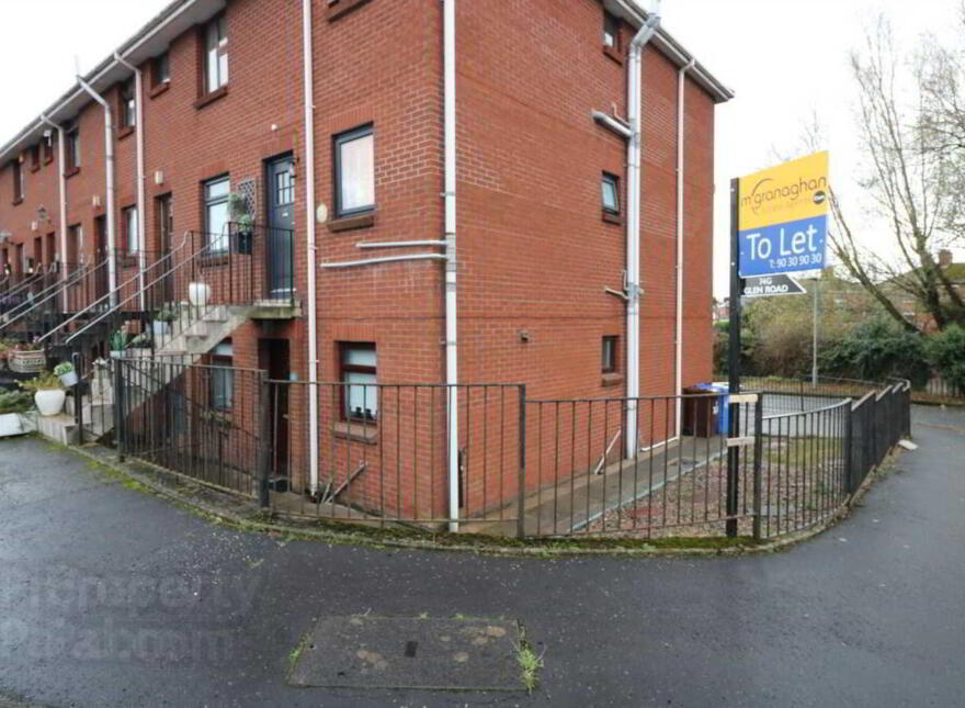 74g Glen Road, Belfast, BT11 8BH photo